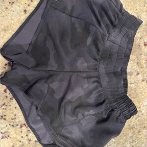 Lululemon Hotty Hot Shorts 2.5” Shorts Size 4